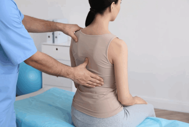 When to Seek Scoliosis Therapy: Signs You Shouldn’t Ignore