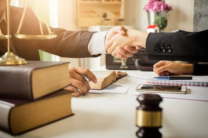Common Myths About Hiring a Personal Injury Lawyer